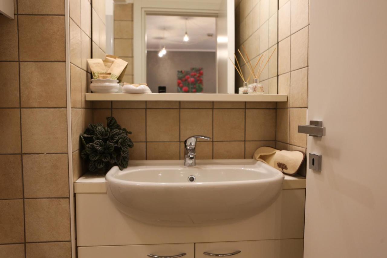 Apartmán La Casa Di Ada Sondrio Exteriér fotografie